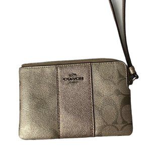 COACH Signature Leather Wristlet, Champagne, EUC
